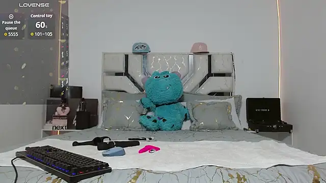 tiam muller fenix online show from 04/20/26, 02:14