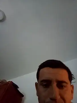 Snapshot of javiw09 chatting on 03/13/26, 01:51 javiw09 online show from 03/13/26, 01:51