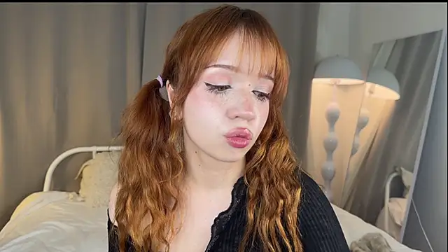 JuicySweetBliss online show from 04/25/26, 08:06