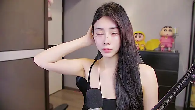 Snapshot of XiaoYuBao- chatting on 05/16/26, 07:45 XiaoYuBao- online show from 05/16/26, 07:45