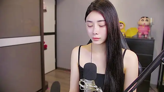 Snapshot of XiaoYuBao- chatting on 05/18/26, 01:39 XiaoYuBao- online show from 05/18/26, 01:39