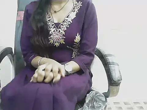 Snapshot of ragini_bby chatting on 03/26/26, 05:57 ragini bby online show from 03/26/26, 05:57