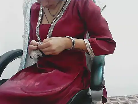 Snapshot of ragini_bby chatting on 05/30/26, 03:03 ragini bby online show from 05/30/26, 03:03
