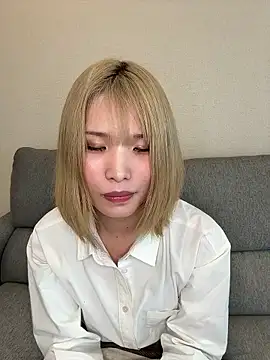 una2001 online show from 04/27/26, 01:58