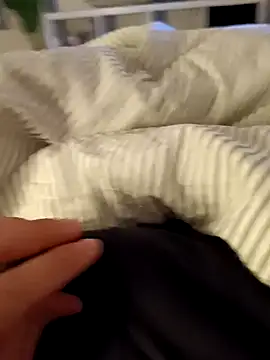 Snapshot of Elias18d chatting on 03/25/26, 05:19 Elias18d online show from 03/25/26, 05:19