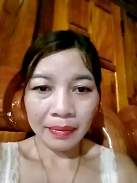 Yiyi102300 online show from 04/14/26, 01:55