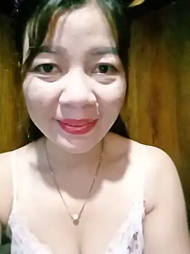 Yiyi102300 online show from 06/18/26, 01:06