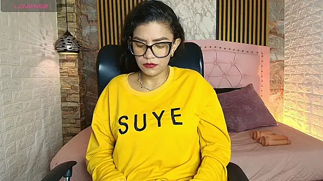 AishaCambell  online show from 04/22/26, 10:06