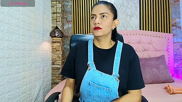 AishaCambell  online show from 04/24/26, 09:56