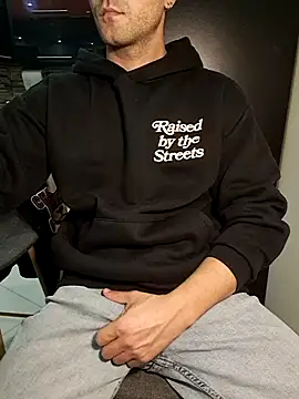 Snapshot of lucasardyn chatting on 03/15/26, 05:41 lucasardyn online show from 03/15/26, 05:41