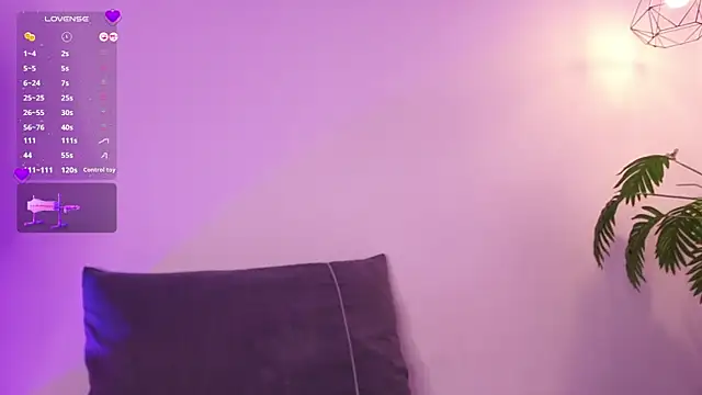 EmmaLopez11 online show from 04/29/26, 11:58