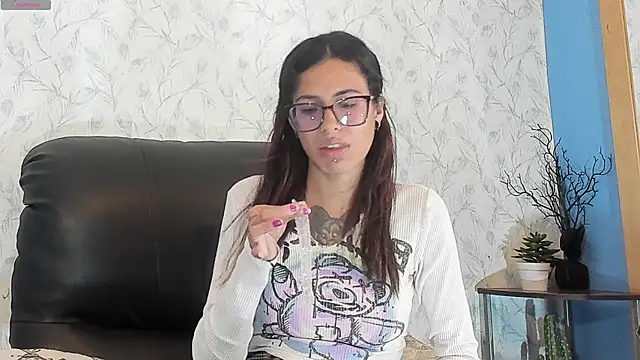 Emily Lopera online show from 07/23/26, 06:28