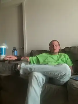 yourMasterisBored online show from 04/25/26, 01:52