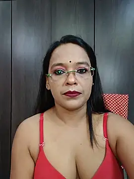 Snapshot of hornyrosy321 chatting on 05/17/26, 05:20 hornyrosy321 online show from 05/17/26, 05:20