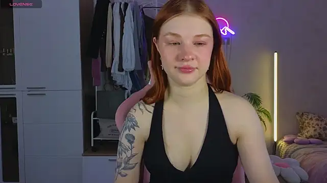GoldenSunBunny online show from 04/27/26, 04:54