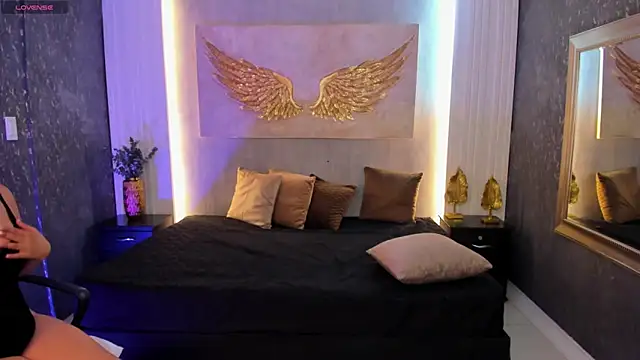 Emily-brown  online show from 04/10/26, 11:26