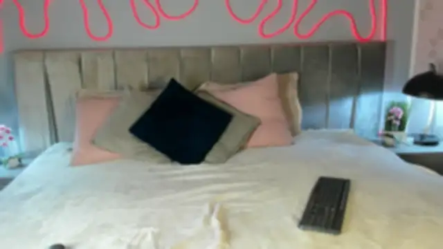 im Valskin online show from 05/18/26, 12:22