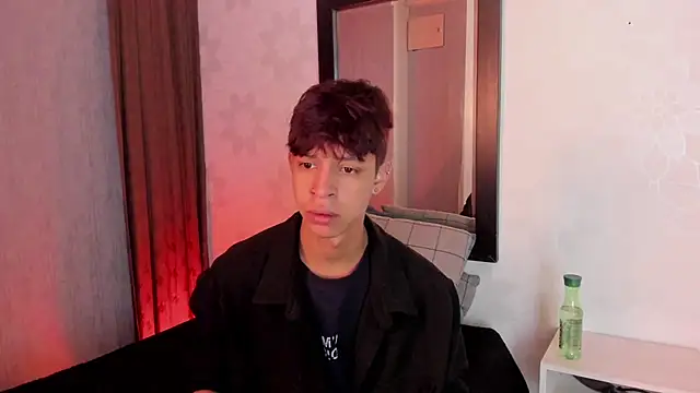 Snapshot of Ethan_qop chatting on 08/03/26, 11:26 Ethan qop online show from 08/03/26, 11:26