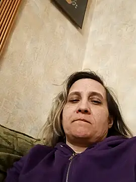 KatieLove133 online show from 04/29/26, 05:30