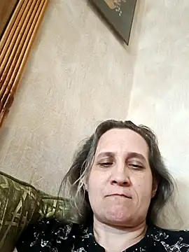KatieLove133 online show from 06/07/26, 11:47