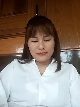 Lucxy-ki6 online show from 04/18/26, 07:56