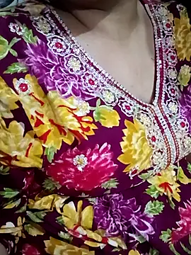 Gujju bhabhi69 online show from 03/28/26, 06:18