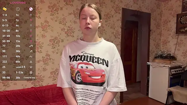 EleneShedden online show from 04/25/26, 01:41