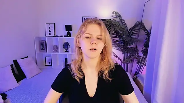 ElizabethVane online show from 05/07/26, 05:29