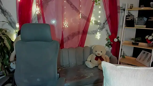 AlaskaFlowerss1  online show from 05/21/26, 04:30