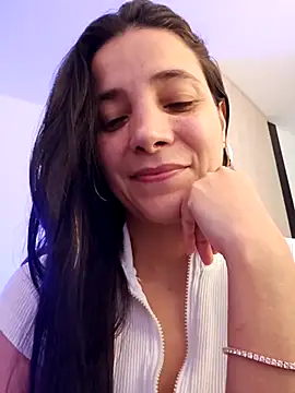 miaeyex online show from 04/22/26, 12:07