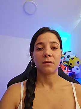 miaeyex online show from 06/12/26, 12:04