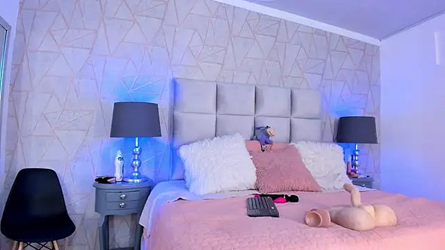 YaraBliss  online show from 03/17/26, 08:45