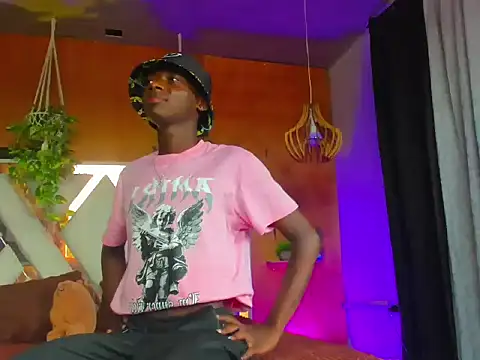 Luca Sins online show from 03/16/26, 08:13