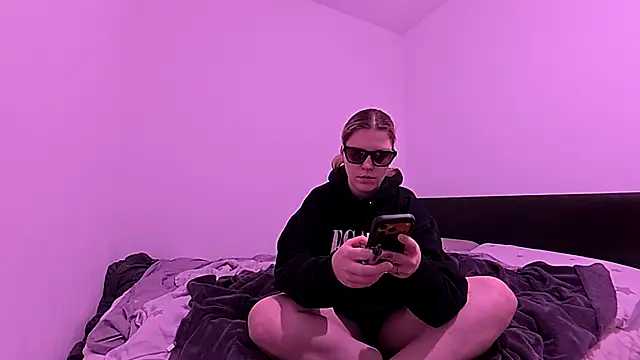 MimiMxRR online show from 03/19/26, 06:23