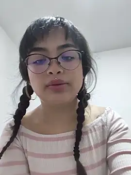 Mini Rouse online show from 04/30/26, 03:51
