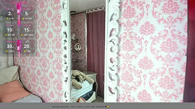 Snapshot of Mini_Rouse chatting on 05/17/26, 12:12 Mini Rouse online show from 05/17/26, 12:12