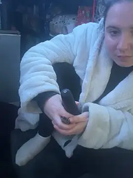 curvyneon online show from 04/13/26, 08:03