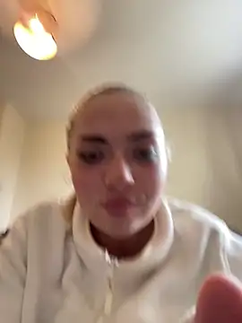 ohitsclarafox online show from 06/17/26, 05:36
