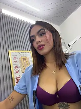 Snapshot of daniela-sexy chatting on 07/16/26, 02:01 daniela-sexy online show from 07/16/26, 02:01