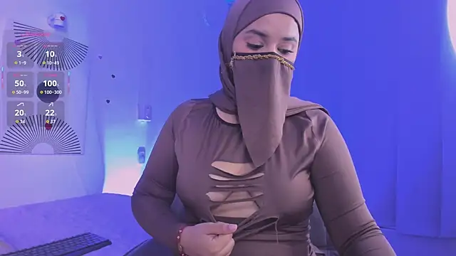 Aminaa Kaarim online show from 07/13/26, 01:08