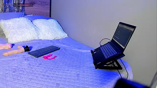 Enzoo98  online show from 03/15/26, 01:11