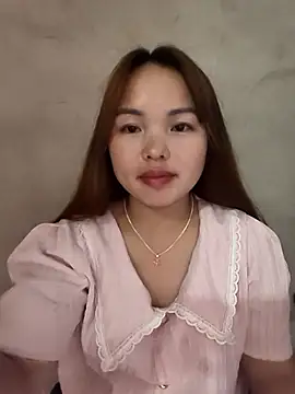 Snapshot of Mina_xYx chatting on 05/31/26, 06:09 Mina xYx online show from 05/31/26, 06:09