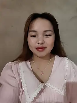 Snapshot of Mina_xYx chatting on 06/19/26, 01:48 Mina xYx online show from 06/19/26, 01:48
