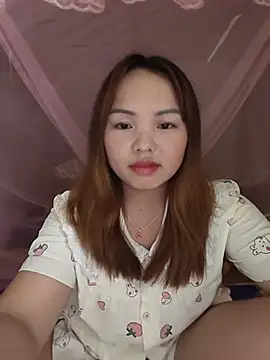 Snapshot of Mina_xYx chatting on 06/29/26, 10:15 Mina xYx online show from 06/29/26, 10:15