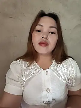 Snapshot of Mina_xYx chatting on 07/19/26, 03:38 Mina xYx online show from 07/19/26, 03:38