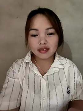 Snapshot of Mina_xYx chatting on 07/25/26, 04:37 Mina xYx online show from 07/25/26, 04:37