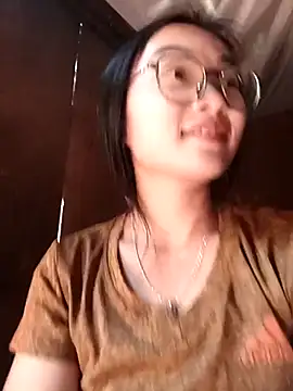 Snapshot of emmasexy2k chatting on 03/19/26, 04:27 emmasexy2k online show from 03/19/26, 04:27