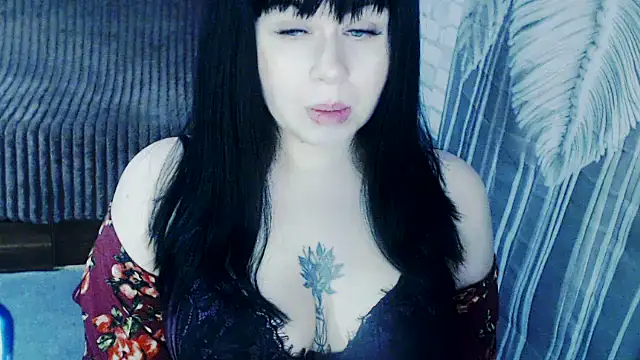 LollyVee online show from 03/18/26, 09:40