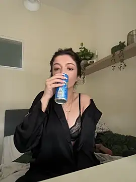 ValeriaVenom  online show from 03/26/26, 07:47