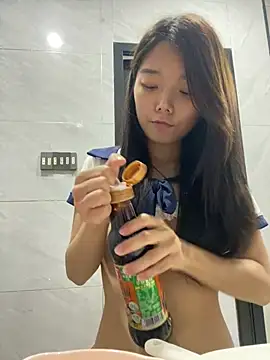 Snapshot of Puting_q chatting on 07/14/26, 10:21 Puting q online show from 07/14/26, 10:21